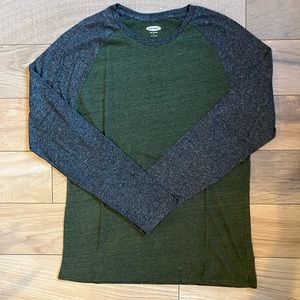 Old Navy - men’s long sleeve (small)